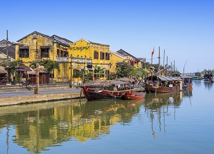 Traditionele bootjes in het oude stadsdeel van Hoi An