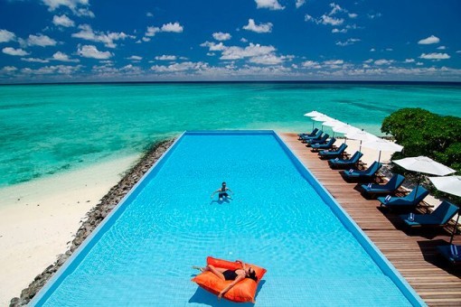 'Infinity pool' op Summer Island, de Maldiven