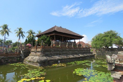 Het oude gerechtsgebouw Kerta Gosa in Klungkung